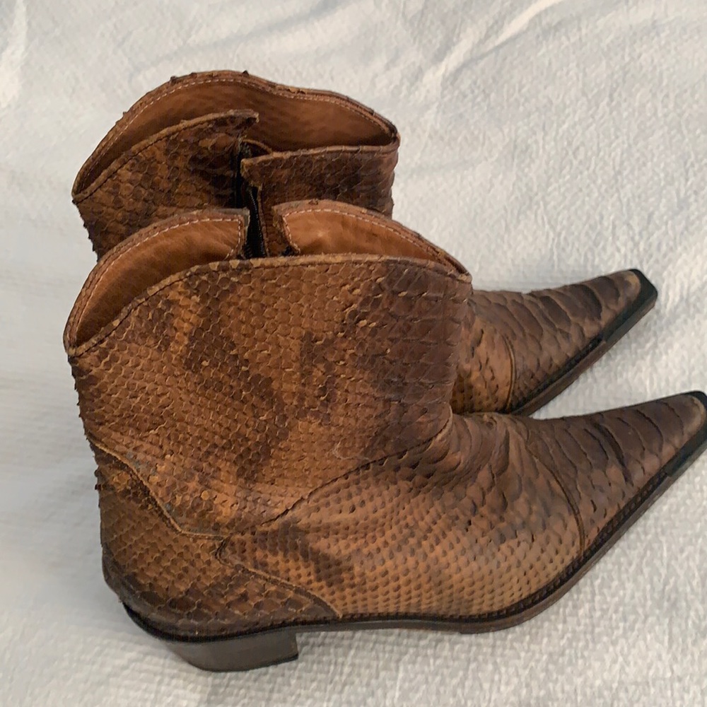Lopez Taibo size 37